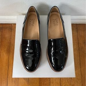 Naturalizer Black Patent Platform Loafers - size 8M